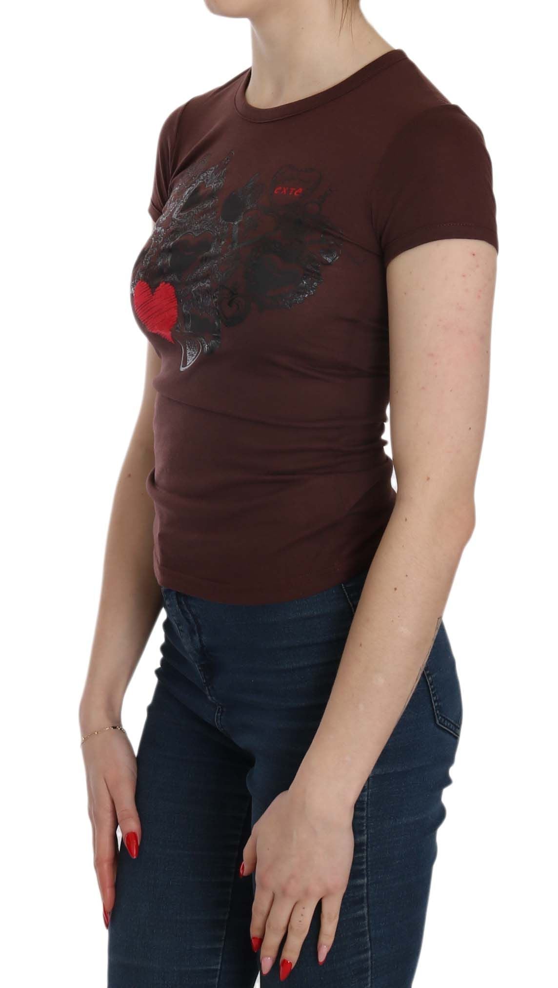 Camiseta casual de manga corta con corazones marrones