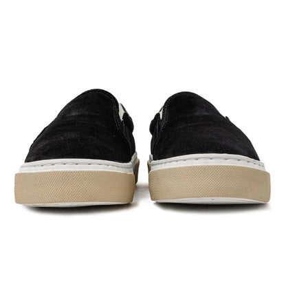 Sleek Suede Sneakers with Iconic Palm Detail