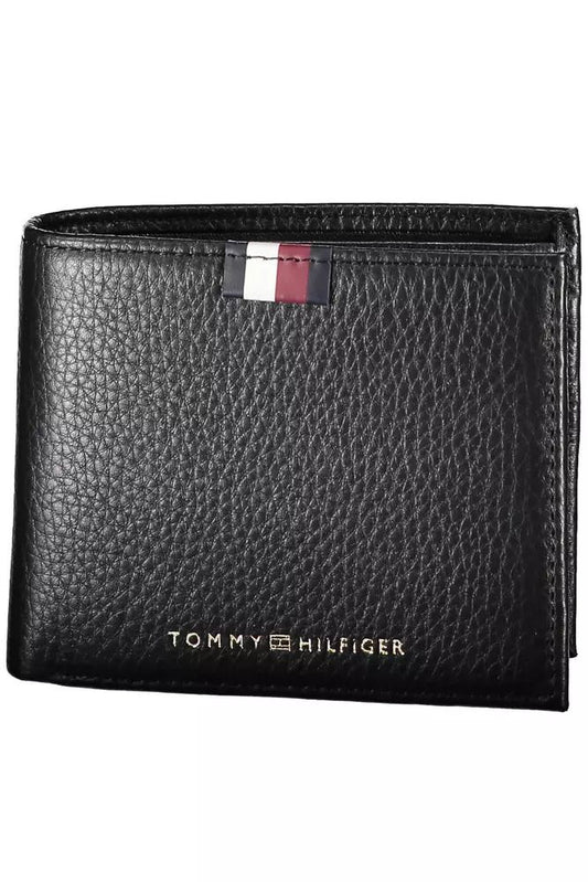 Elegant Leather Wallet with Contrast Detailing
